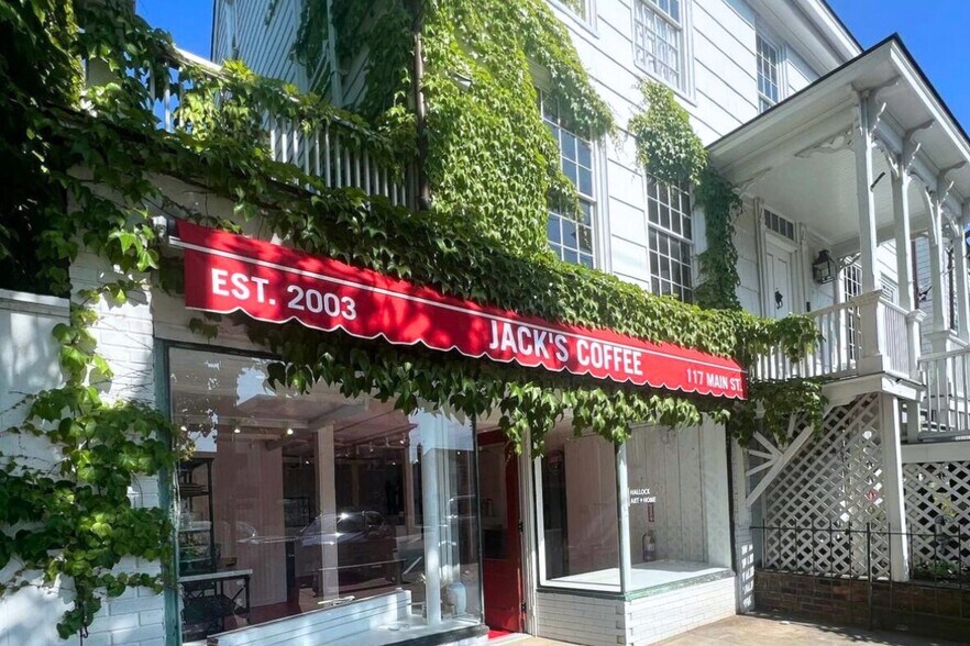 More Photos Of 117 Main St, Sag Harbor Storefront Retail Residential For Sale