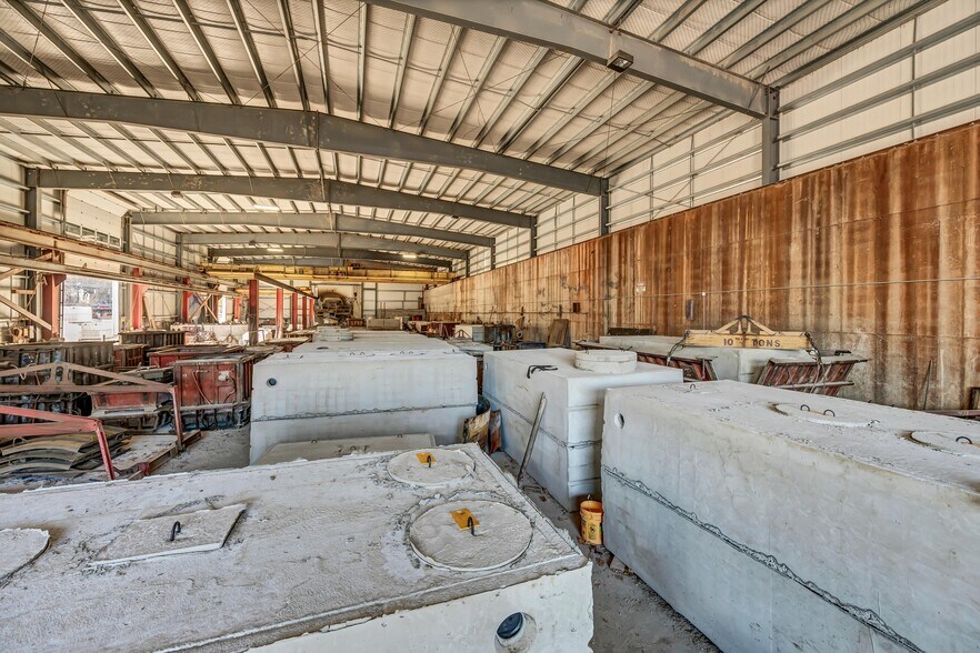 More Photos Of 41 Padanaram Rd, Danbury Manufacturing For Sale