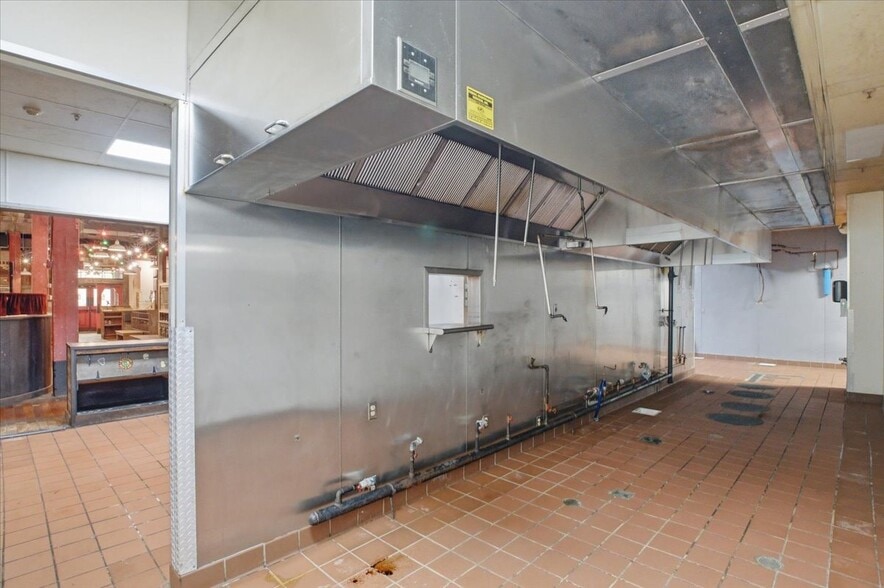 More Photos Of 301 Franklin St, Buffalo Restaurant For Sale