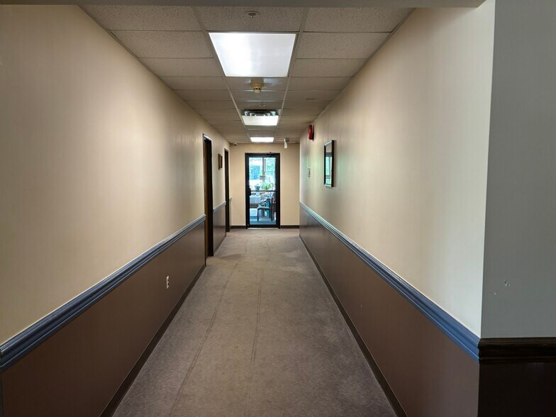 More Photos Of 95 Teletech Dr, Moundsville Hotel For Sale