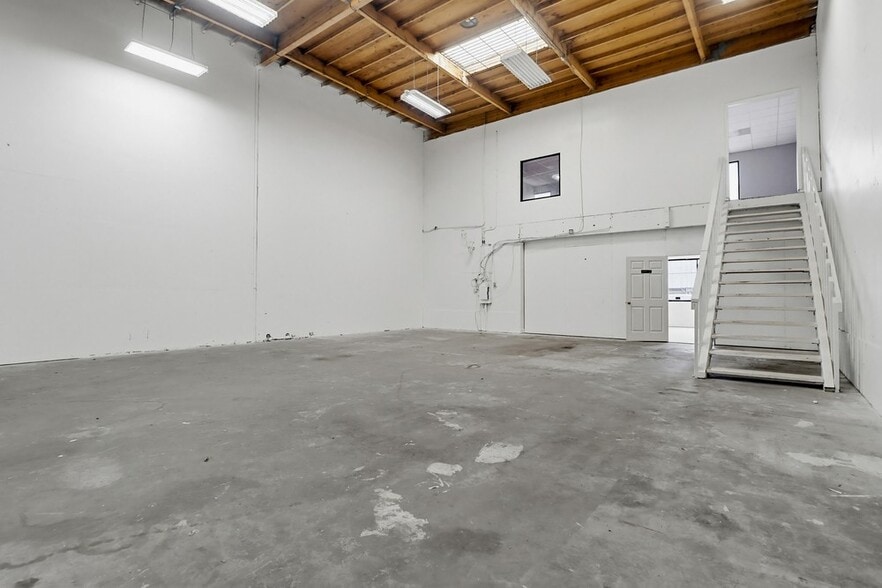 More Photos Of 2345 Via Segundo, San Ysidro Manufacturing For Sale