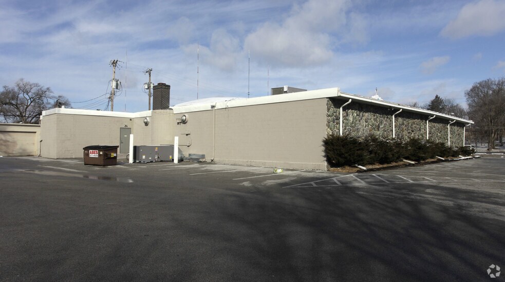 More Photos Of 6553 Ames Ave, Omaha Restaurant For Sale