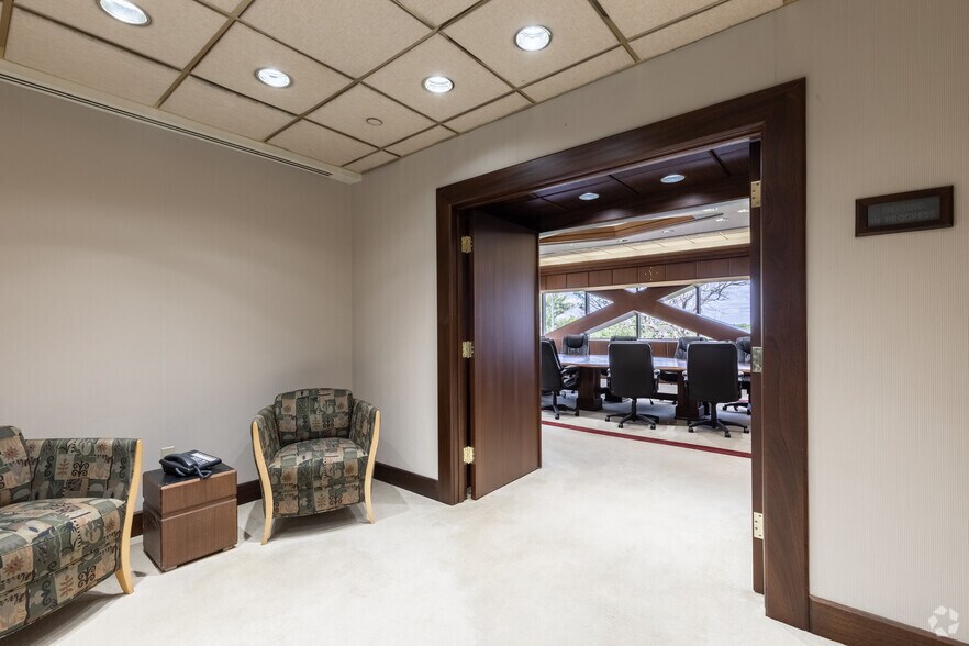 More Photos Of 480 Vantage Pt, Miamisburg Medical For Lease