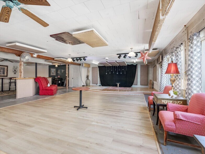 More Photos Of 8874 NC-87 Hwy, Graham Flex For Lease