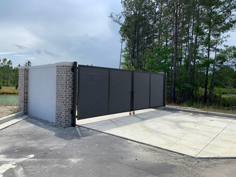 More Photos Of 48 Terrace Dr, Ridgeland Storefront Retail Office For Lease