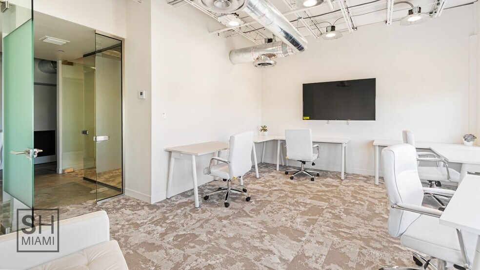 More Photos Of 820 W 41st St, Miami Beach Coworking Space