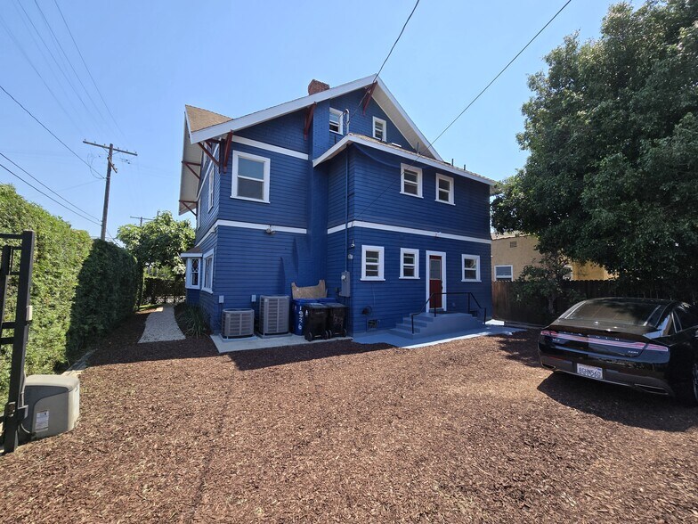 More Photos Of 1327 W 35th St, Los Angeles Apartments For Sale