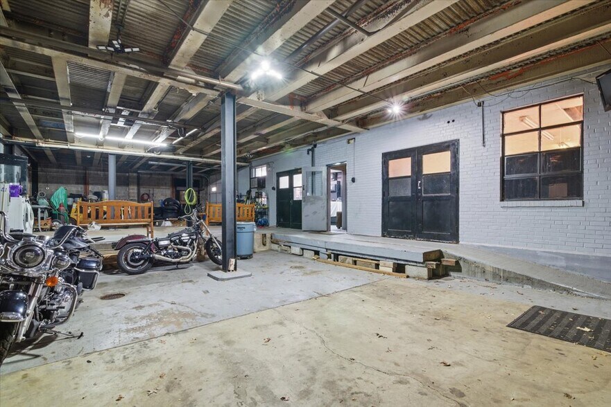 More Photos Of 800 Main St, Red Hill Light Manufacturing For Sale