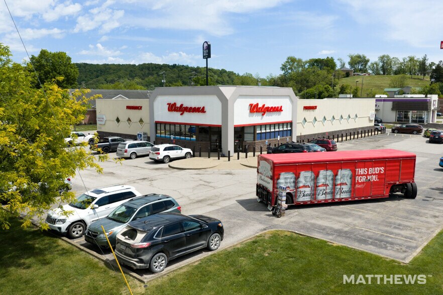 More Photos Of 635 Main St W, Ripley Drugstore For Sale