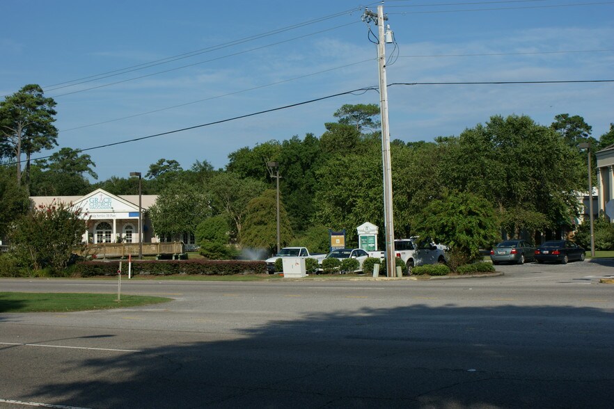 More Photos Of 14319 Ocean Hwy, Pawleys Island Office For Sale
