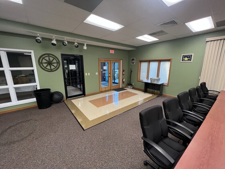 More Photos Of 1234 N Water St, Decatur Office For Sale