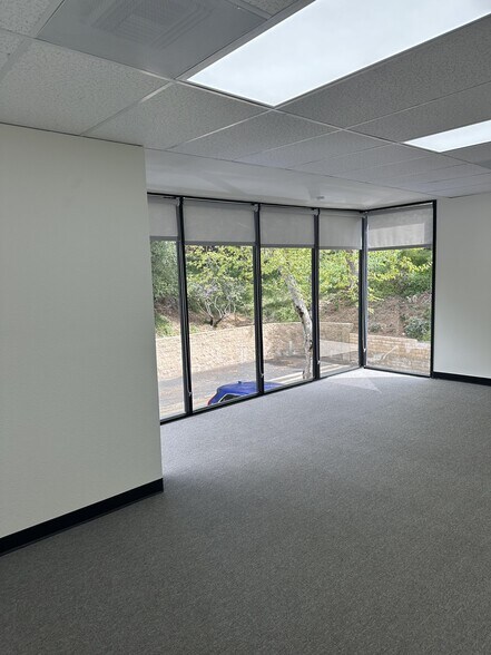 More Photos Of 5304 Derry Ave, Agoura Hills Industrial For Lease