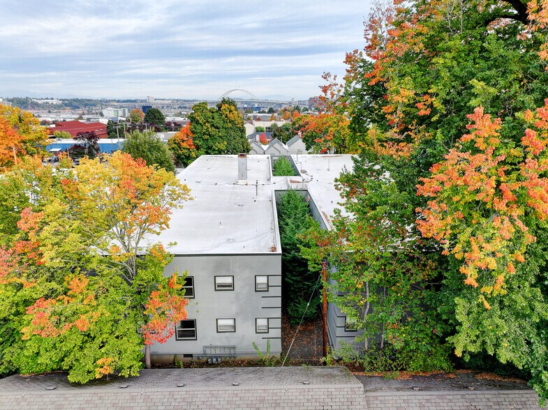 More Photos Of 2737 NW Upshur St, Portland Apartments For Sale