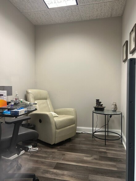 More Photos Of 37 Calumet Pky, Newnan Office For Lease