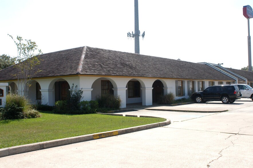 More Photos Of 8146 One Calais Pl, Baton Rouge Office For Lease