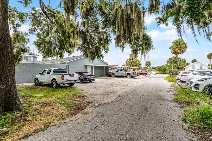 More Photos Of 131 W Main St, Tavares Office For Sale
