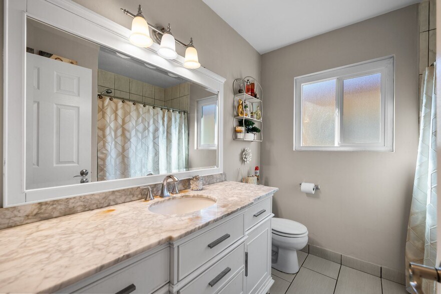 More Photos Of 6661 Wilkinson Ave, North Hollywood Apartments For Sale