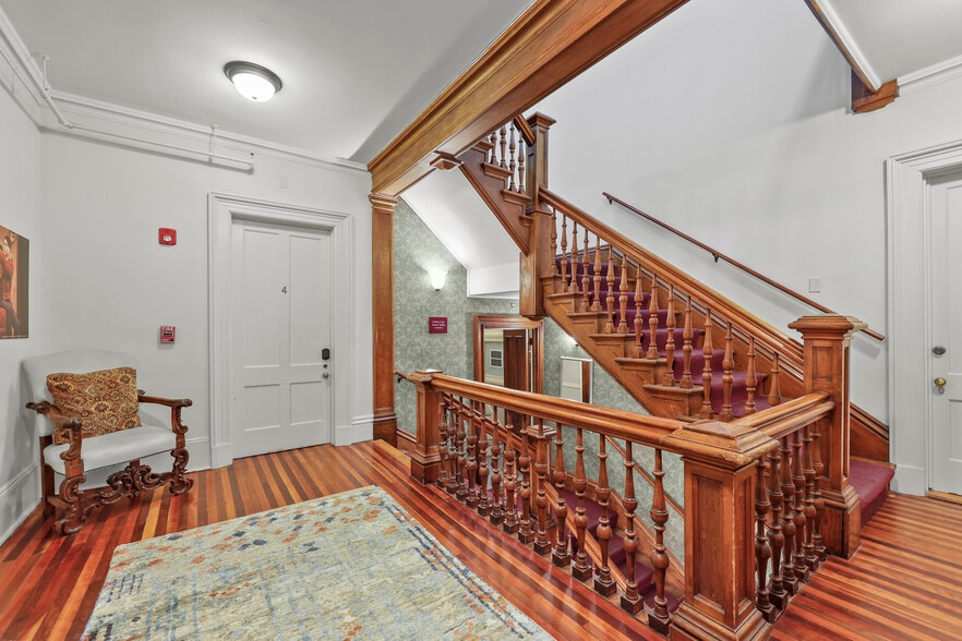 More Photos Of 74 Wendell Ave, Pittsfield Hotel For Sale