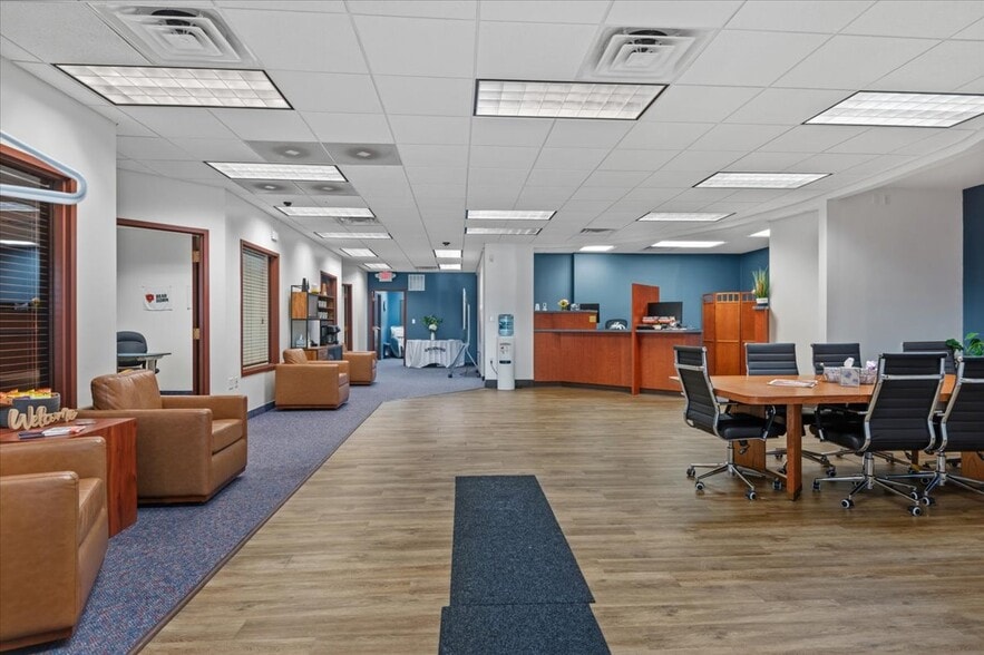More Photos Of 1124 Centre West Dr, Springfield Office For Lease
