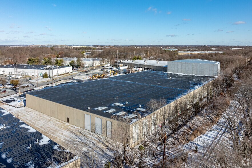 More Photos Of 40d Cotters Ln, East Brunswick Manufacturing For Lease