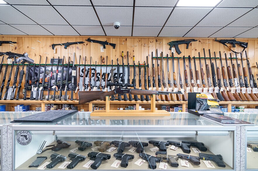 More Photos Of 6595 Post Rd, North Kingstown Fast Food For Sale