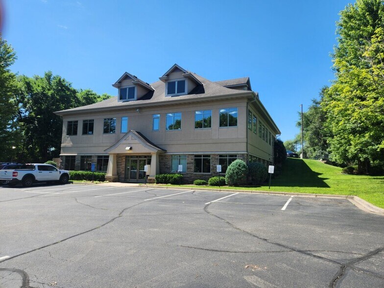 More Photos Of 3340 Sherman Ct, Eagan Medical For Sale