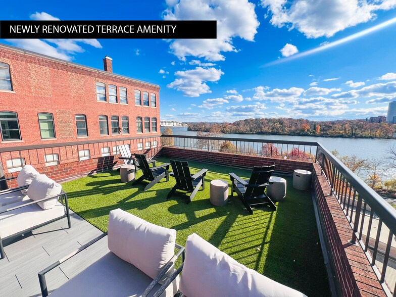 More Photos Of 3299 K St NW, Washington Office For Lease