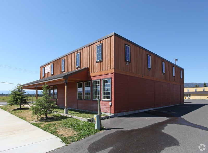 More Photos Of 412 W Roseberry Rd, Donnelly General Retail For Lease