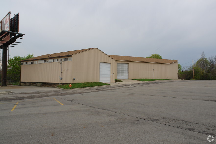 Primary Photo Of 931 N Clippert St, Lansing Warehouse For Lease