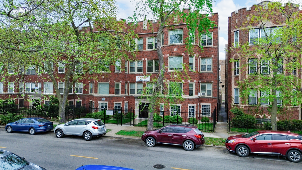 Primary Photo Of 7623 S Yates Blvd, Chicago Apartments For Sale