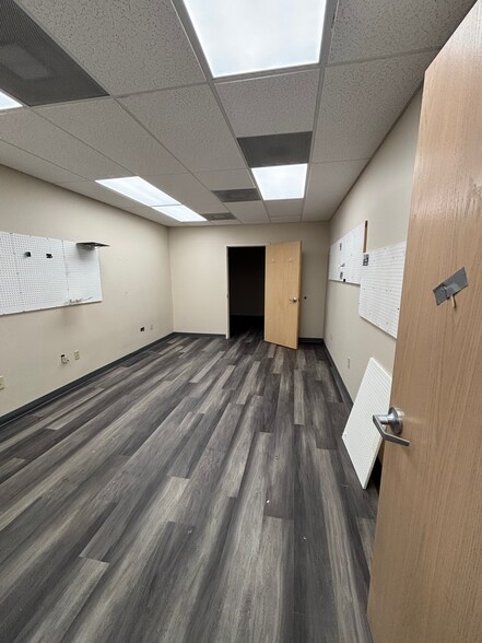 More Photos Of 3250 Harden St Ext, Columbia Medical For Lease