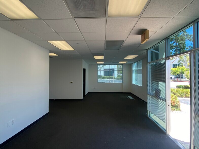 More Photos Of 511 S Harbor Blvd, La Habra Warehouse For Lease