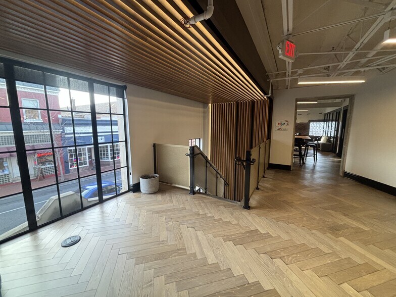 More Photos Of 100-108 N Main St, Blacksburg Storefront Retail Office For Lease