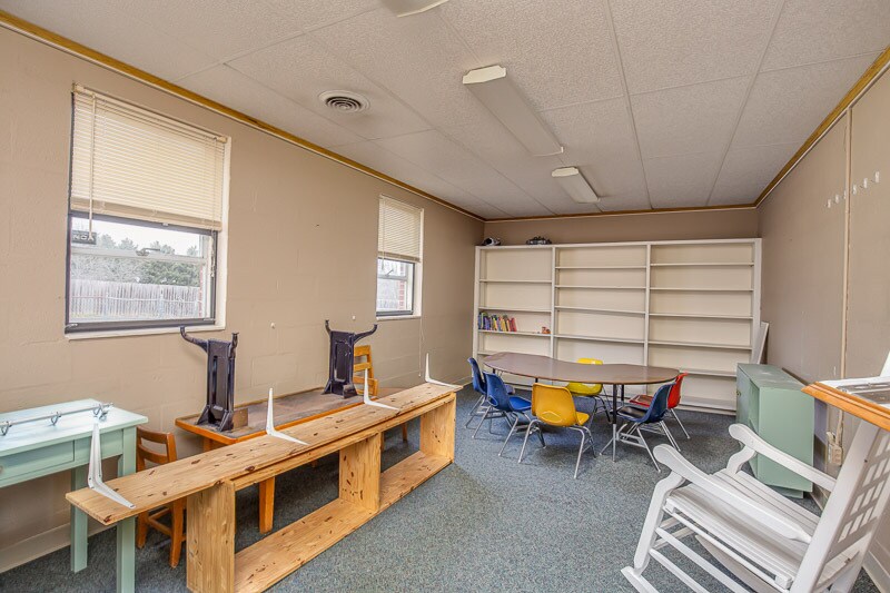 More Photos Of 510 Rosebank Ave, Nashville Schools For Lease
