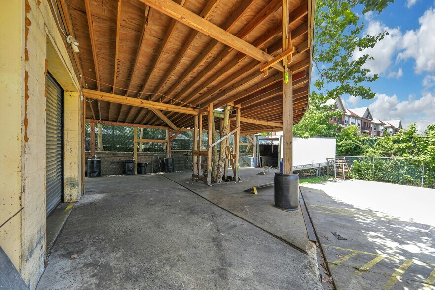 More Photos Of 370 Bergen Ave, Kearny Warehouse For Lease
