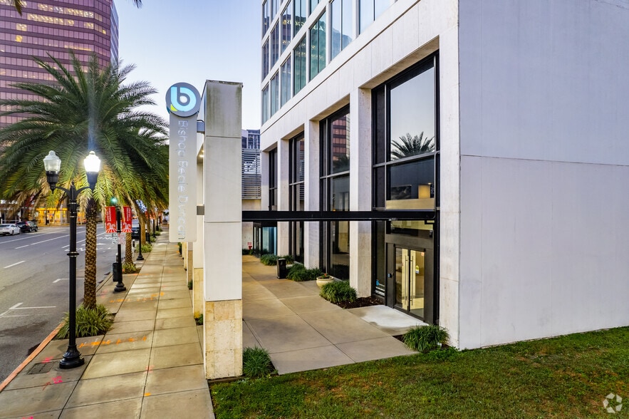 More Photos Of 250 N Orange Ave, Orlando Office For Lease