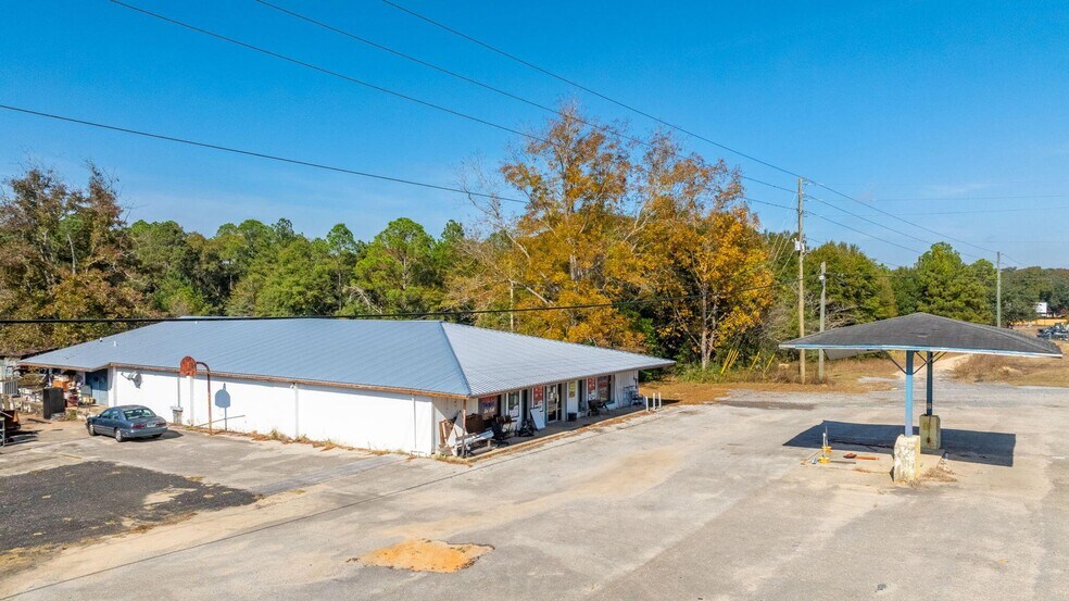 Primary Photo Of 6452 Florida 85, Crestview General Retail For Sale