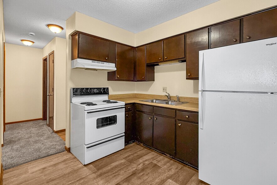 More Photos Of 3830 6th Ave, Des Moines Apartments For Sale