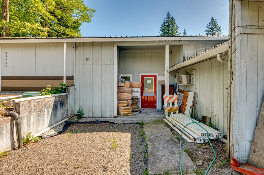 More Photos Of 39618 NE 216th Ave, Amboy Freestanding For Sale
