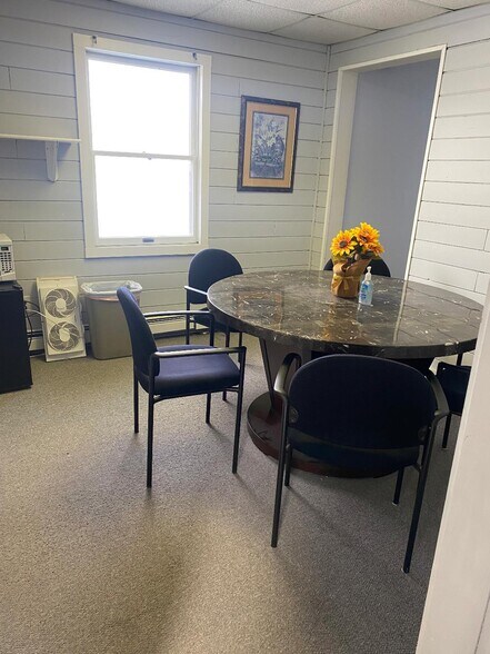 More Photos Of 377 Main St, Center Moriches Storefront Retail Office For Lease