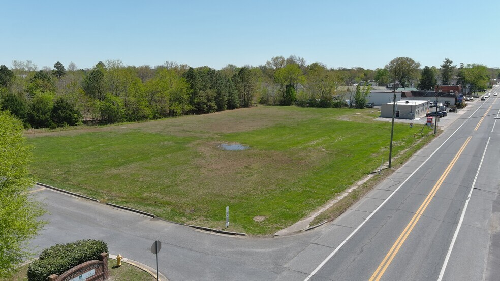 Primary Photo Of 504 N Bi State Blvd, Delmar Freestanding For Lease