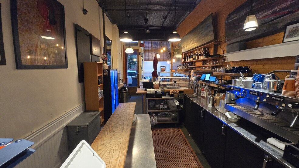 More Photos Of 325 W 11th St, New York Apartments For Lease