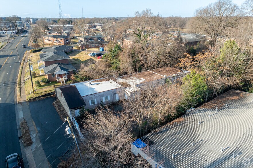 More Photos Of 2640 S Tryon St, Charlotte Office For Sale