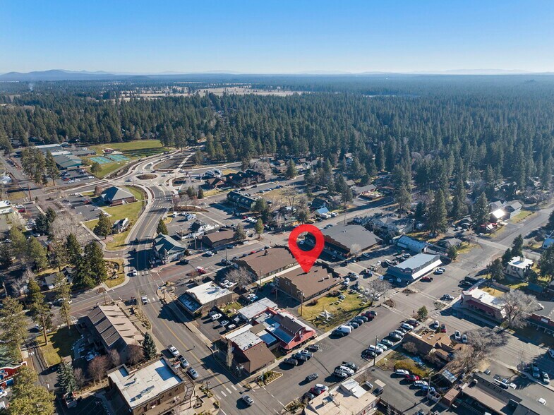 More Photos Of 352 E Hood Ave, Sisters General Retail For Sale