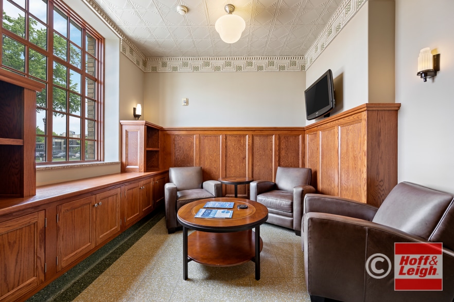 More Photos Of 1800 Triplett Blvd, Akron Restaurant For Sale