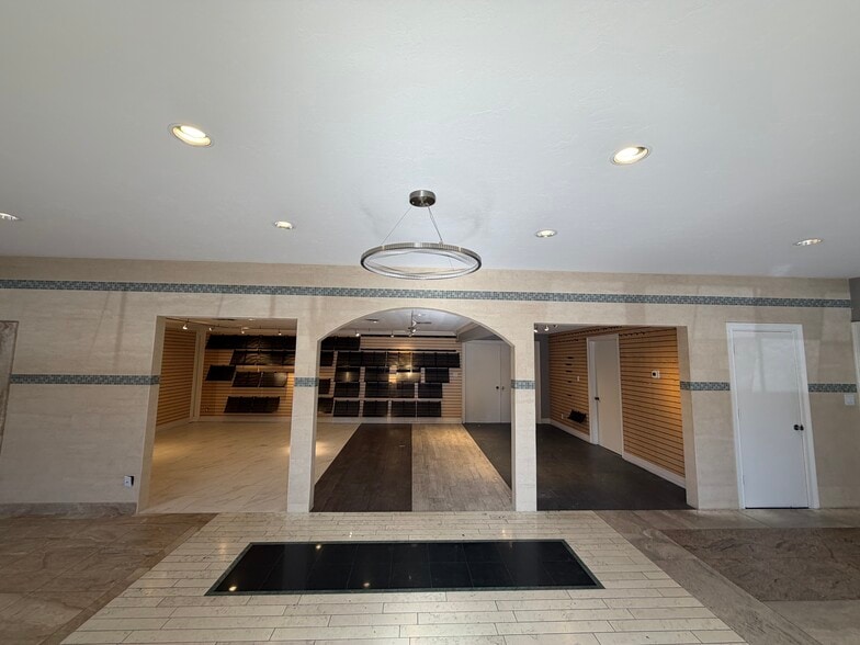 More Photos Of 4392 Corporate Sq, Naples Flex For Lease