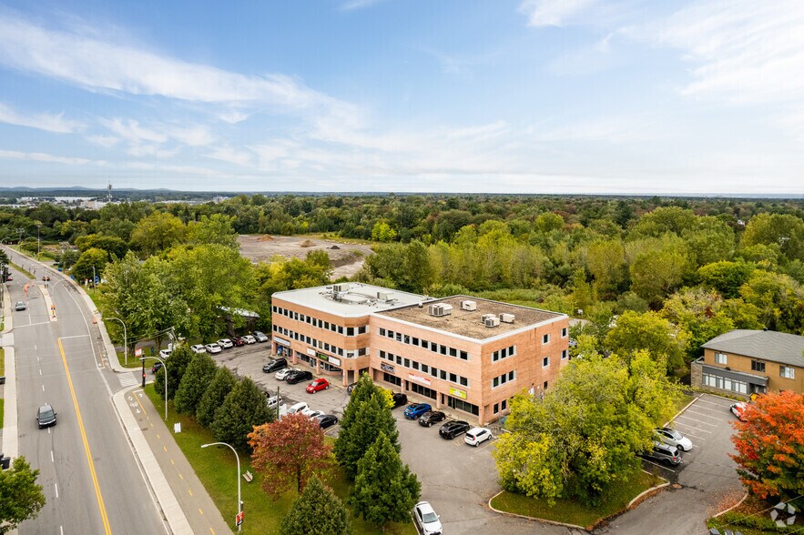 More Photos Of 28 Ch De La Côte-Saint-Louis O, Blainville Office For Lease