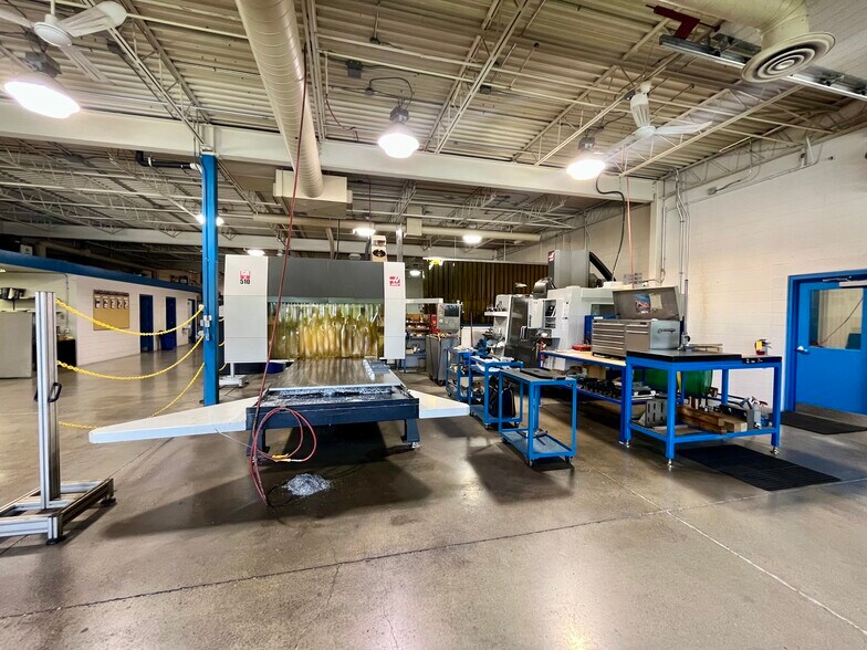 More Photos Of 95 Rankin St, Waterloo Flex For Sale