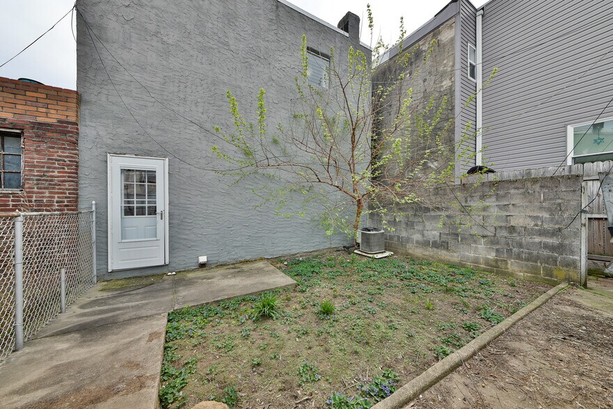 More Photos Of 2554 E Clearfield St, Philadelphia Multifamily For Sale
