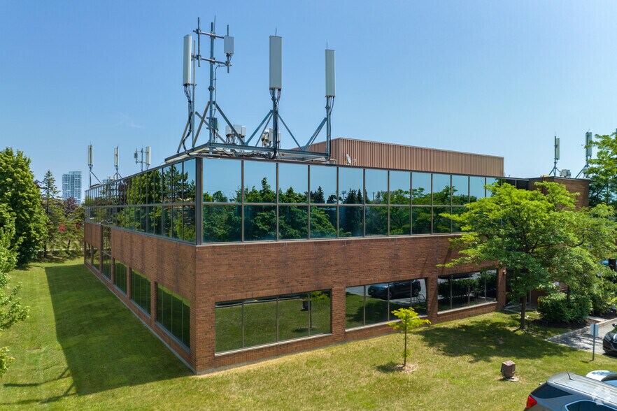 More Photos Of 465 Morden Rd, Oakville Medical For Lease